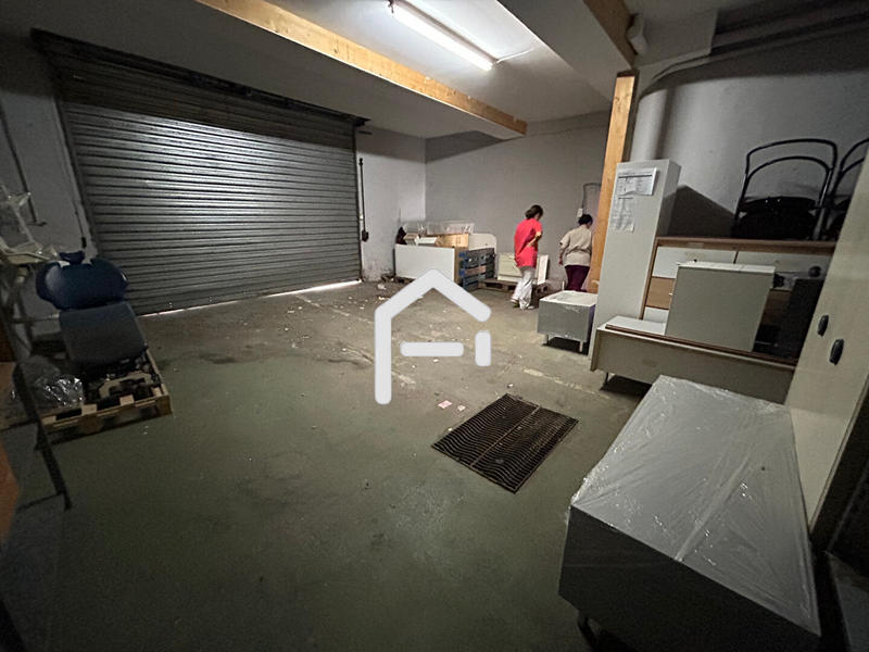 Parking / Garage - 42 m²