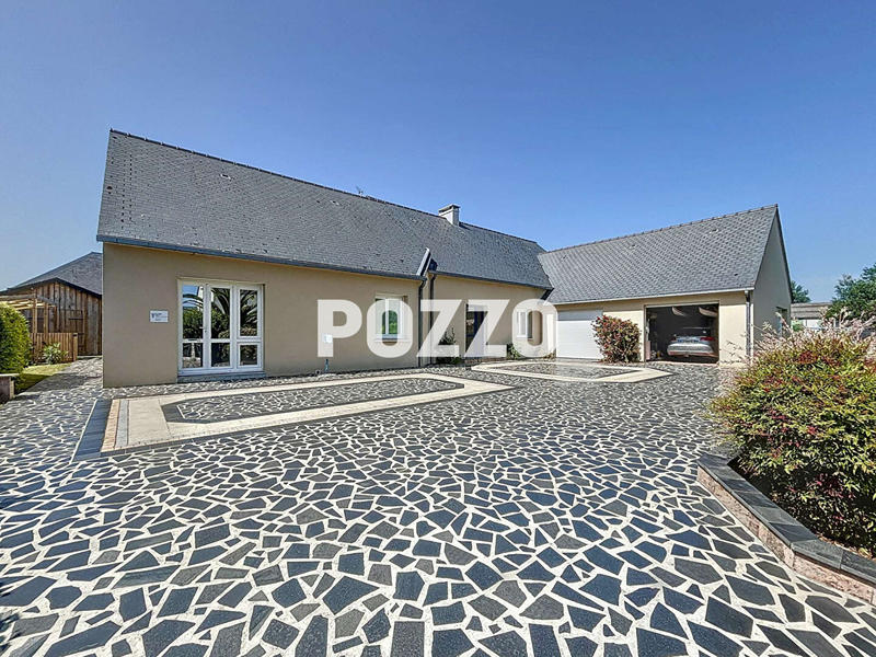 Maison - 210 m² - 8 pièces