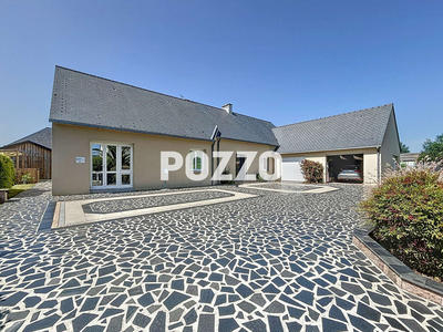 Maison - 210 m² - 8 pièces