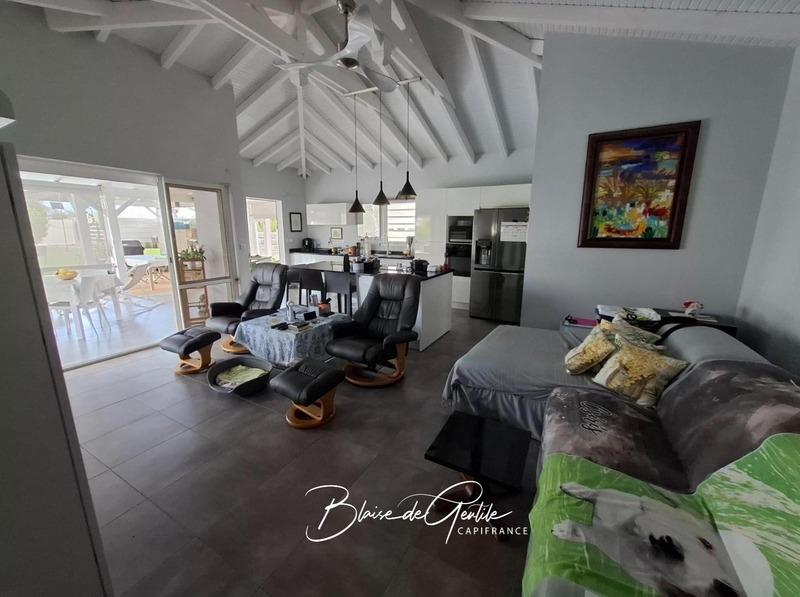 Maison - 111 m² - 4 pièces