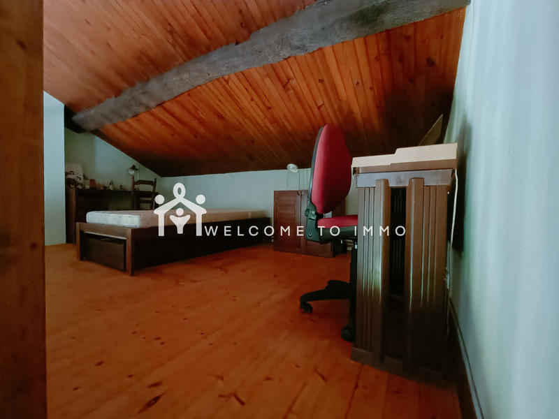 Propriété - 255 m² - 6 pièces