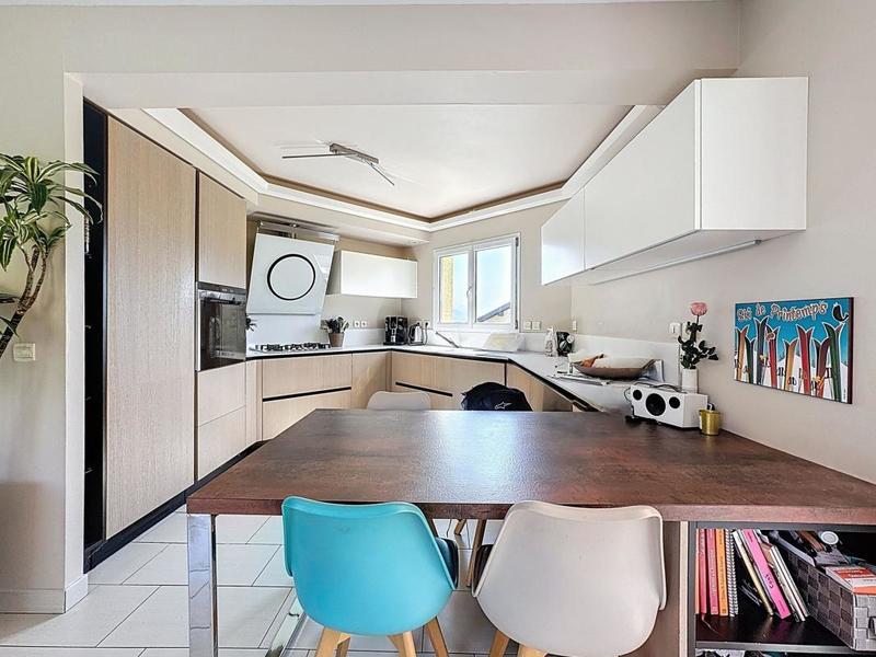 Maison - 137 m² - 5 pièces