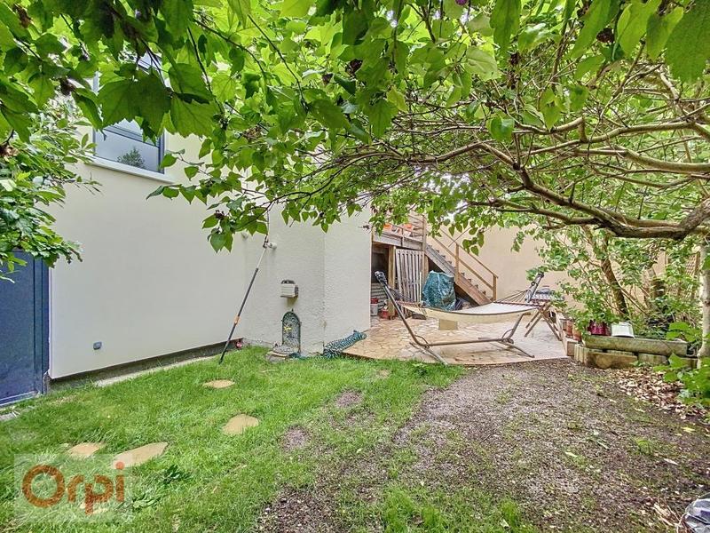 Maison - 207 m² - 6 pièces