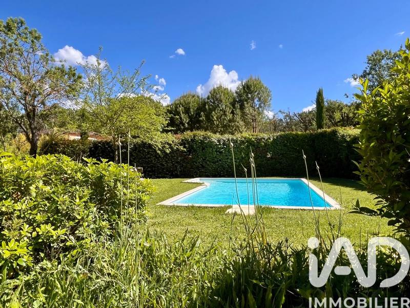 Maison - 180 m² - 7 pièces