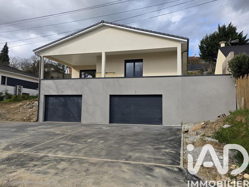 Maison - 170 m² - 6 pièces