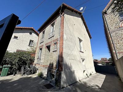 Immeuble - 103 m² - 13 pièces