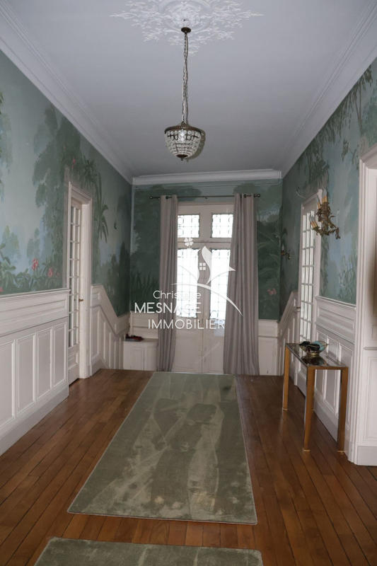 Maison - 483 m² - 14 pièces