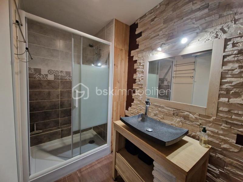 Appartement - 83 m² - 3 pièces