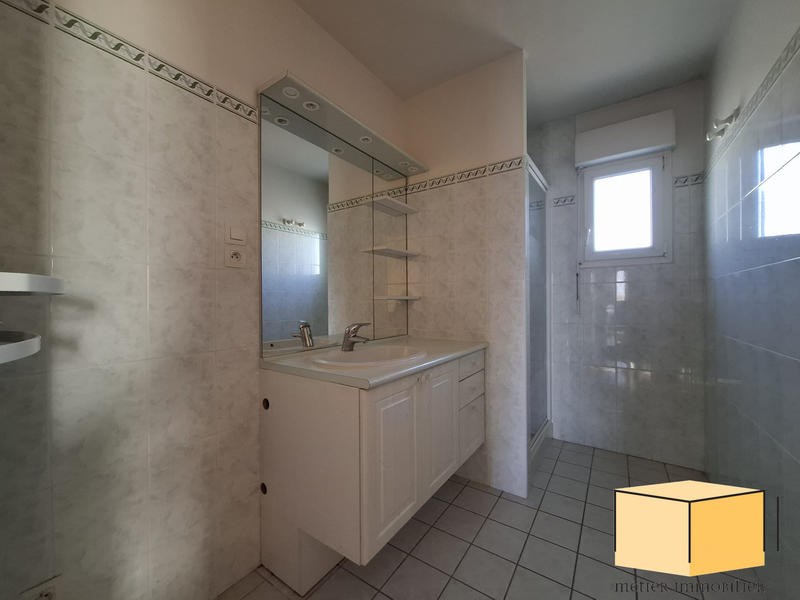 Appartement - 98 m² - 5 pièces