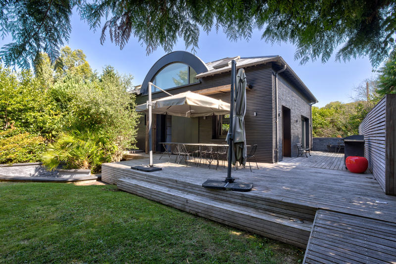 Maison - 258 m² - 7 pièces