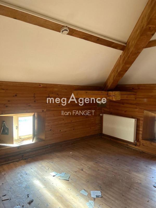 Maison - 200 m² - 14 pièces