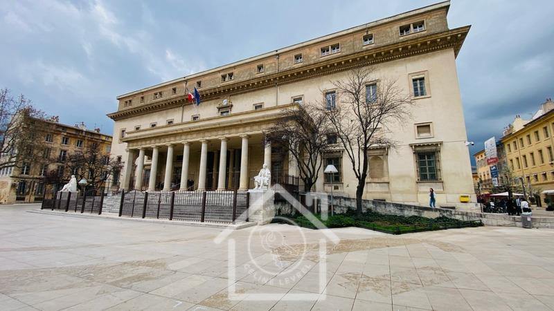 Studio - 25 m² - 1 pièce