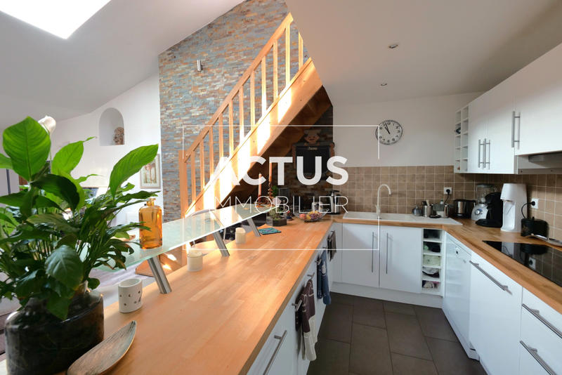 Appartement - 138 m² - 4 pièces