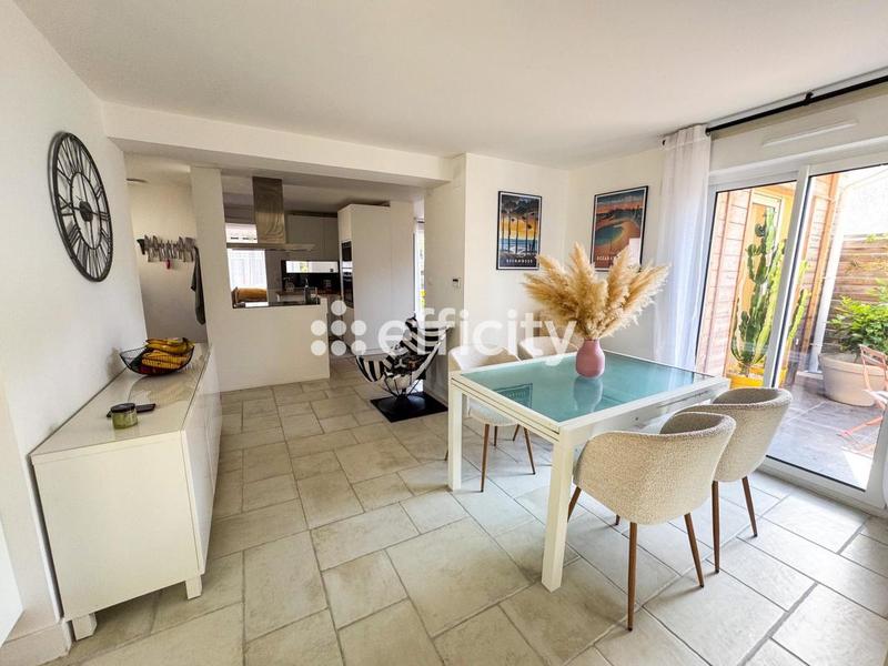 Maison - 90 m² - 4 pièces