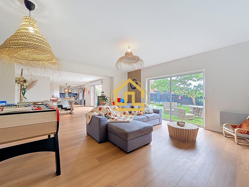 Maison - 151 m² - 4 pièces