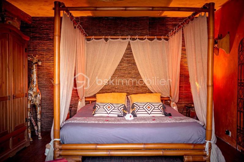 Maison en pierre - 529 m² - 9 pièces