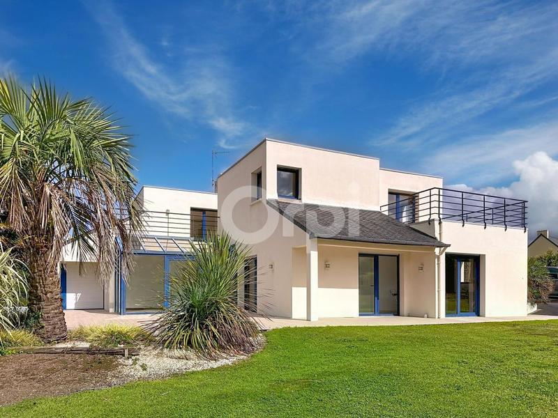 Propriété - 265 m² - 6 pièces