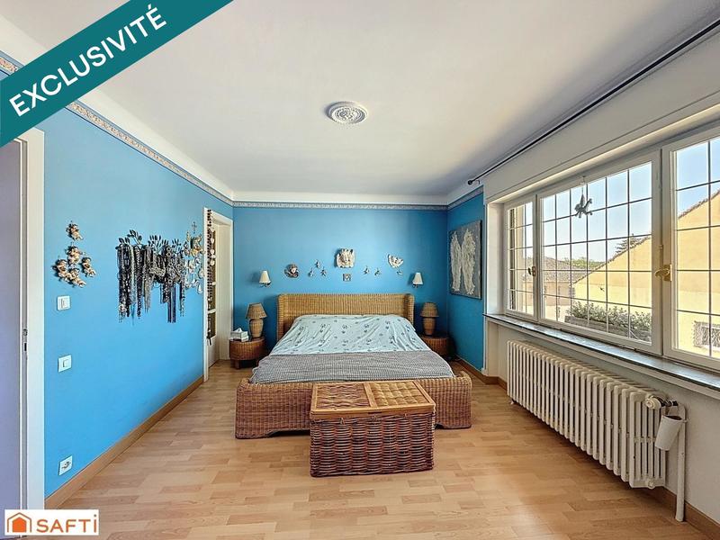 Maison - 260 m² - 10 pièces