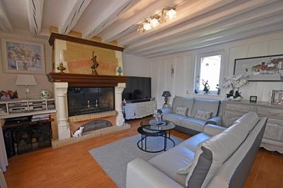 Maison - 143 m² - 7 pièces