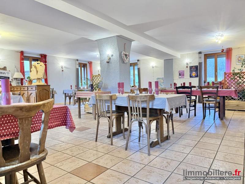 Maison - 920 m² - 16 pièces