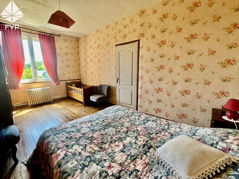 Propriété - 166 m² - 6 pièces