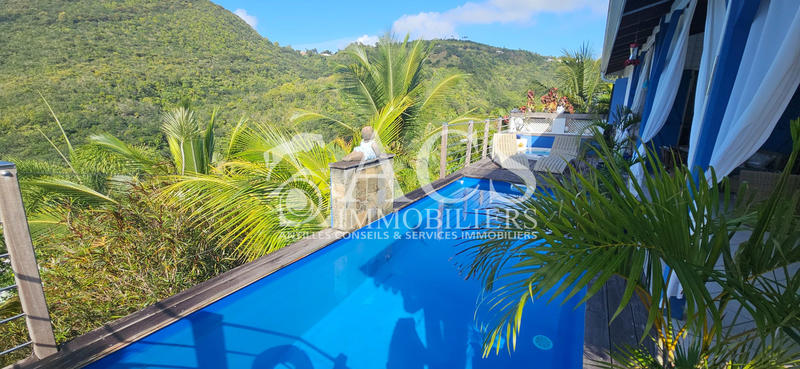 Appartement - 93 m² - 4 pièces