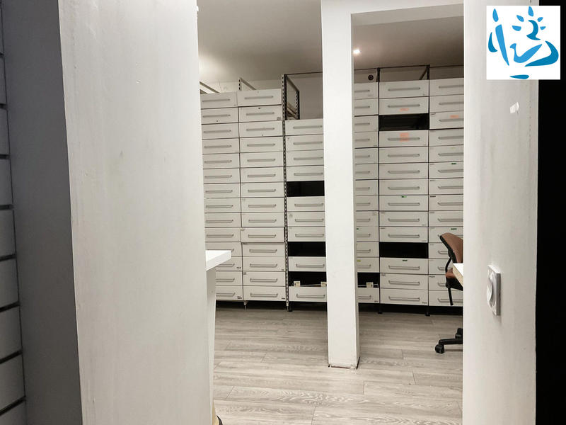 Local commercial - 145 m² - 6 pièces