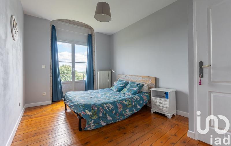 Maison - 234 m² - 7 pièces