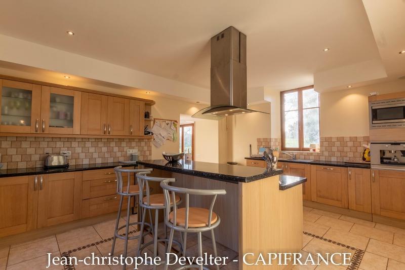 Propriété - 270 m² - 8 pièces