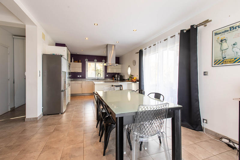 Maison - 142 m² - 6 pièces