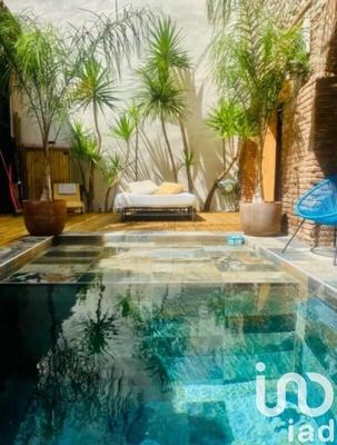 Maison - 180 m² - 8 pièces