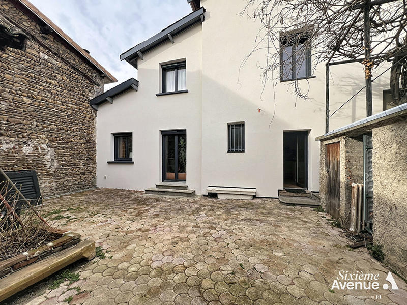 Maison - 115 m² - 5 pièces