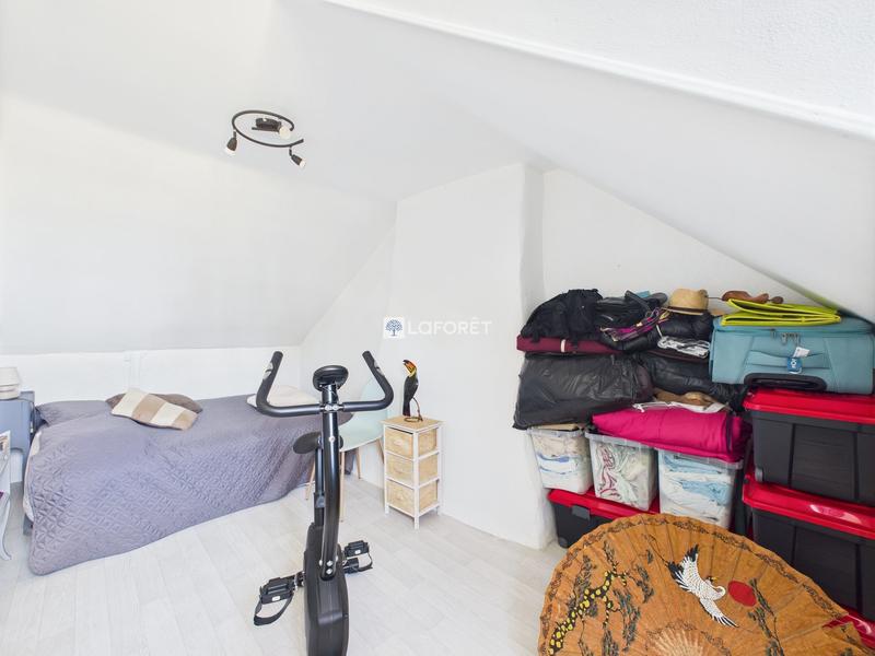 Maison traditionnelle - 102 m² - 5 pièces