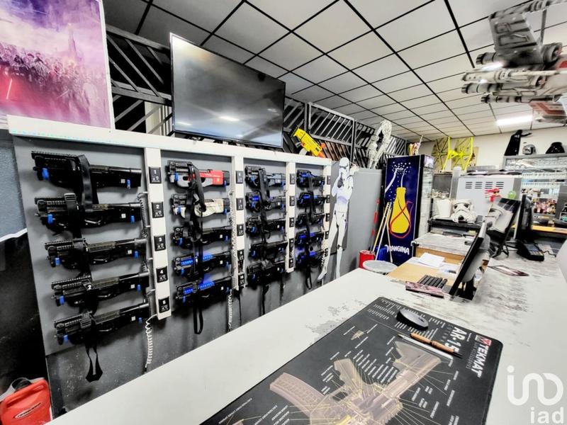 Local commercial - 1 200 m²