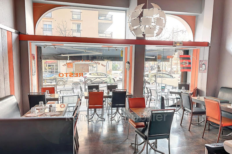 Fonds de commerce - Magasins - 52 m²