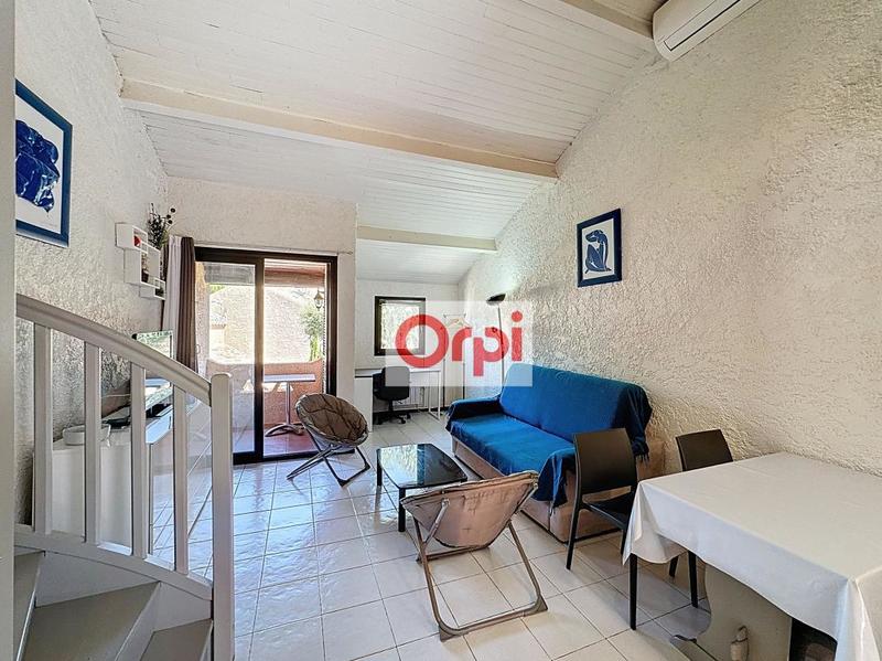 Studio - 34 m² - 2 pièces