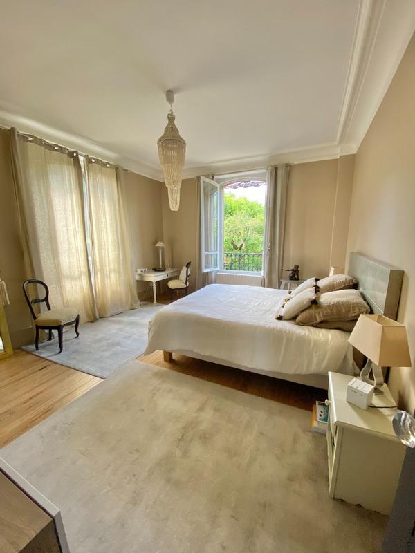 Maison bourgeoise - 235 m² - 8 pièces