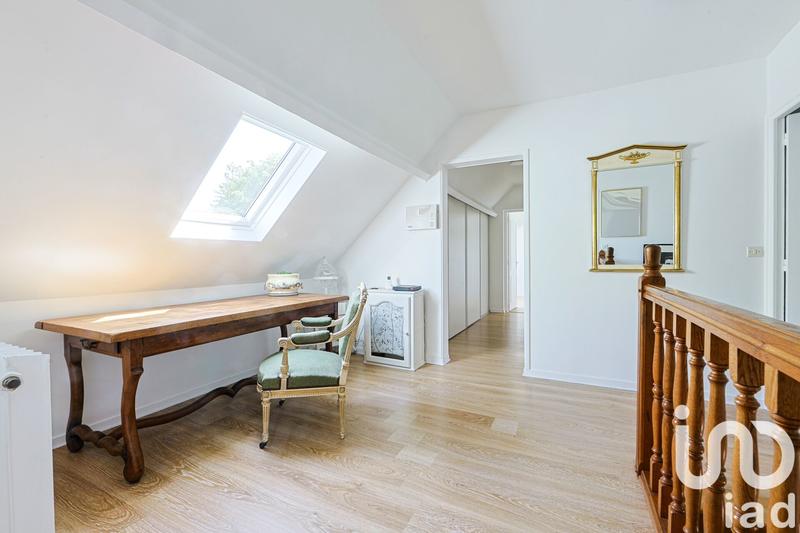 Maison - 203 m² - 9 pièces