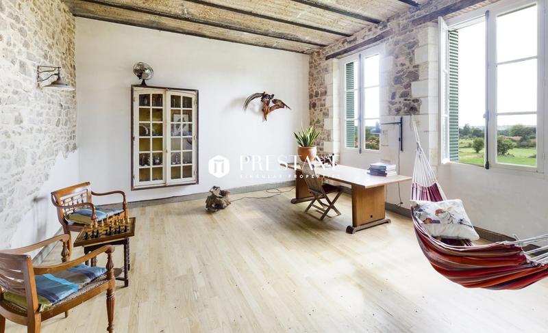 Demeure - 540 m² - 21 pièces