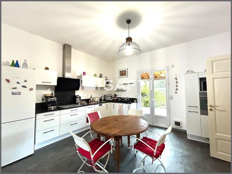 Maison - 127 m² - 6 pièces