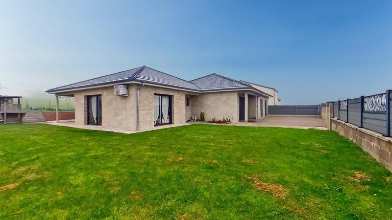 Maison - 150 m² - 5 pièces