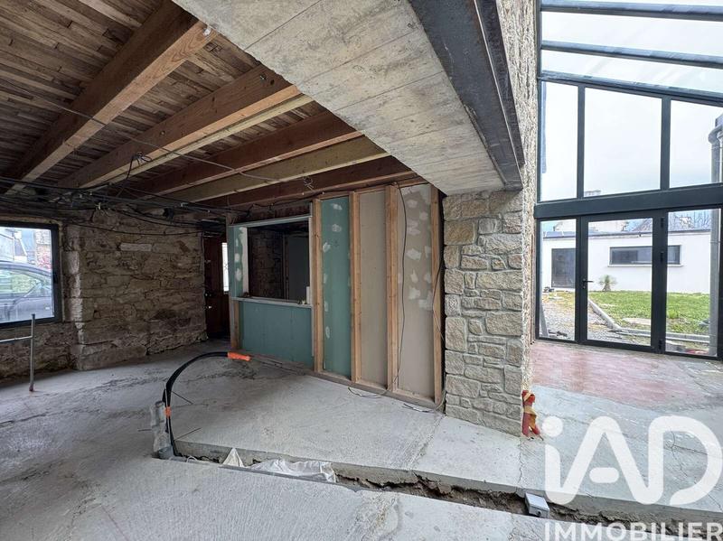 Maison - 200 m² - 6 pièces