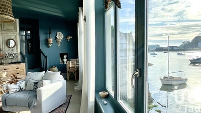 Maison - 213 m² - 9 pièces