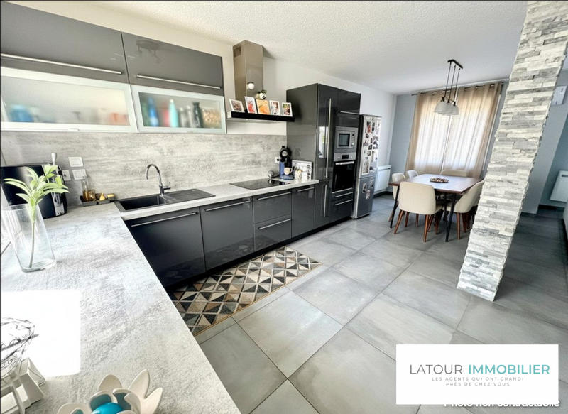 Maison - 90 m² - 4 pièces