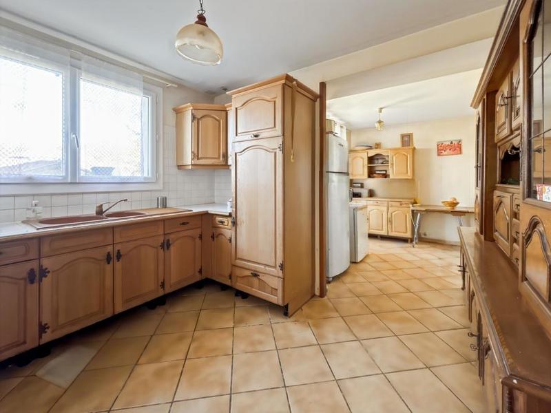 Maison - 200 m² - 7 pièces