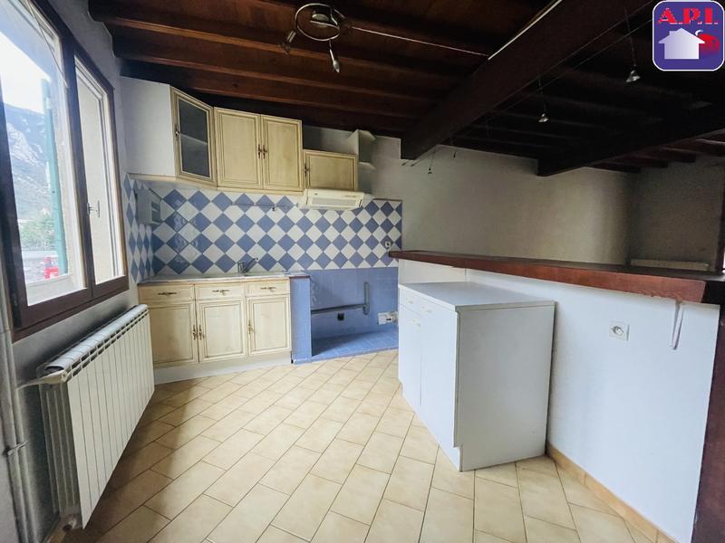 Maison - 99 m² - 5 pièces