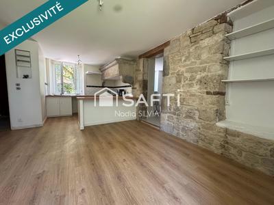 Maison de village - 190 m² - 9 pièces