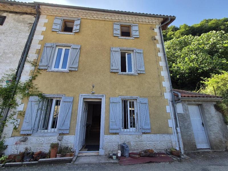 Maison - 93 m² - 5 pièces