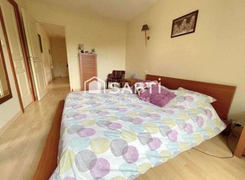 Maison - 217 m² - 8 pièces