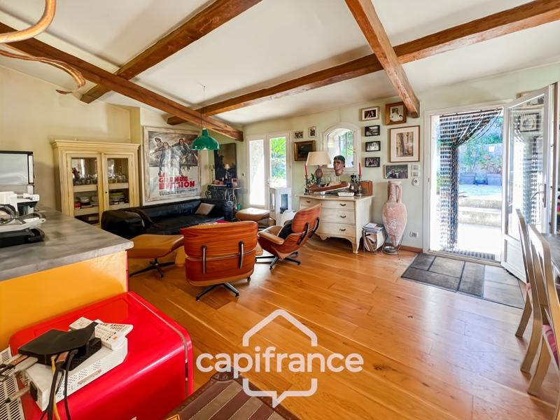 Mas - 201 m² - 6 pièces